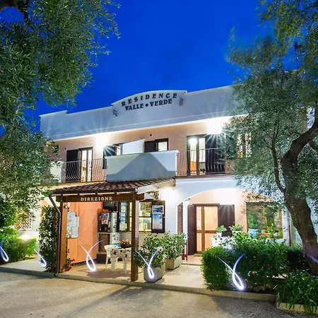 瓦里威尔迪住宿酒店